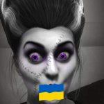 Kobieta demonstrująca swoją ukraińską dumę z flagą namalowaną na twarzy.